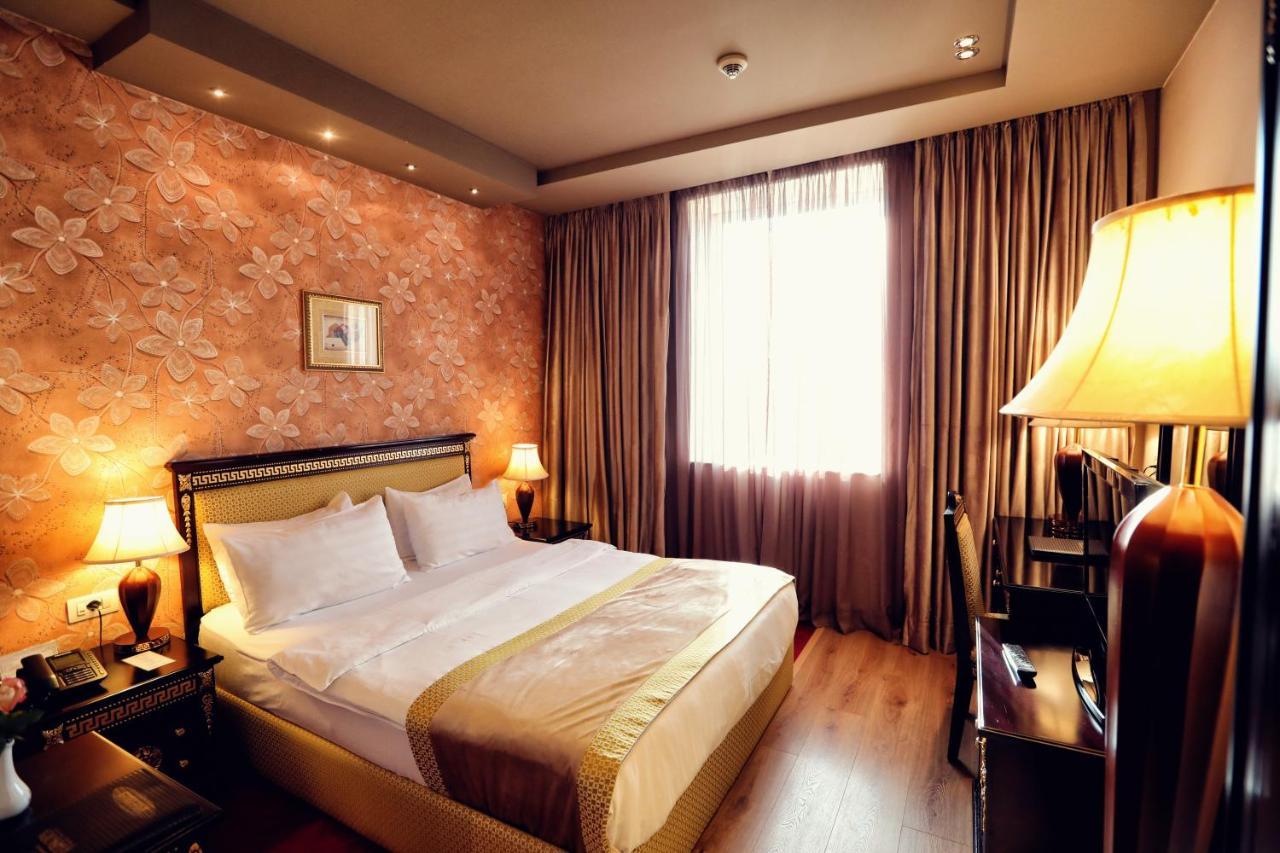 Grand Hotel Europa Shkoder Bagian luar foto