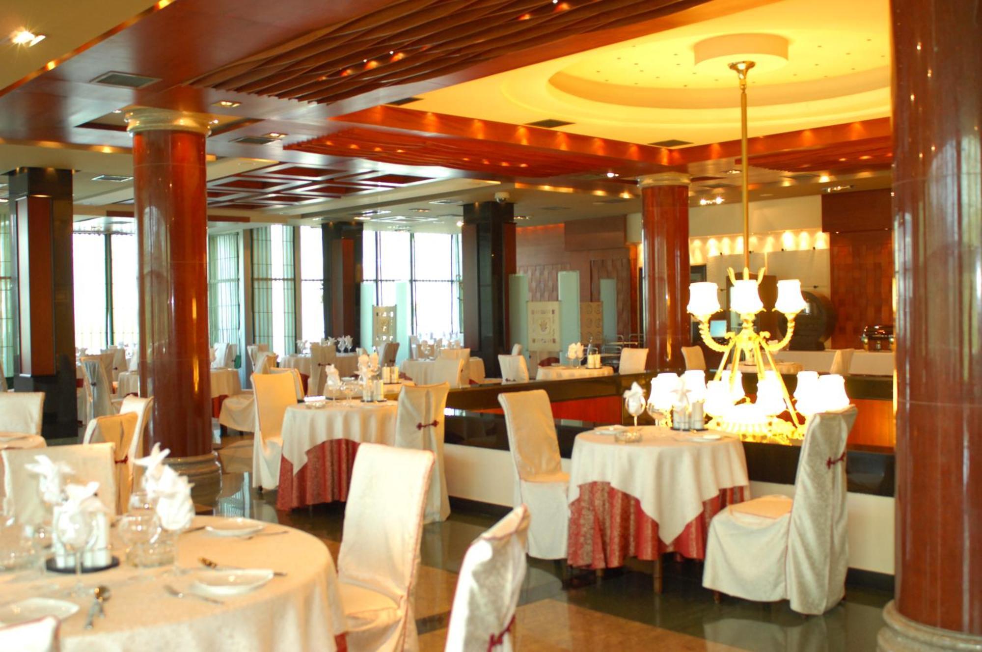 Grand Hotel Europa Shkoder Bagian luar foto
