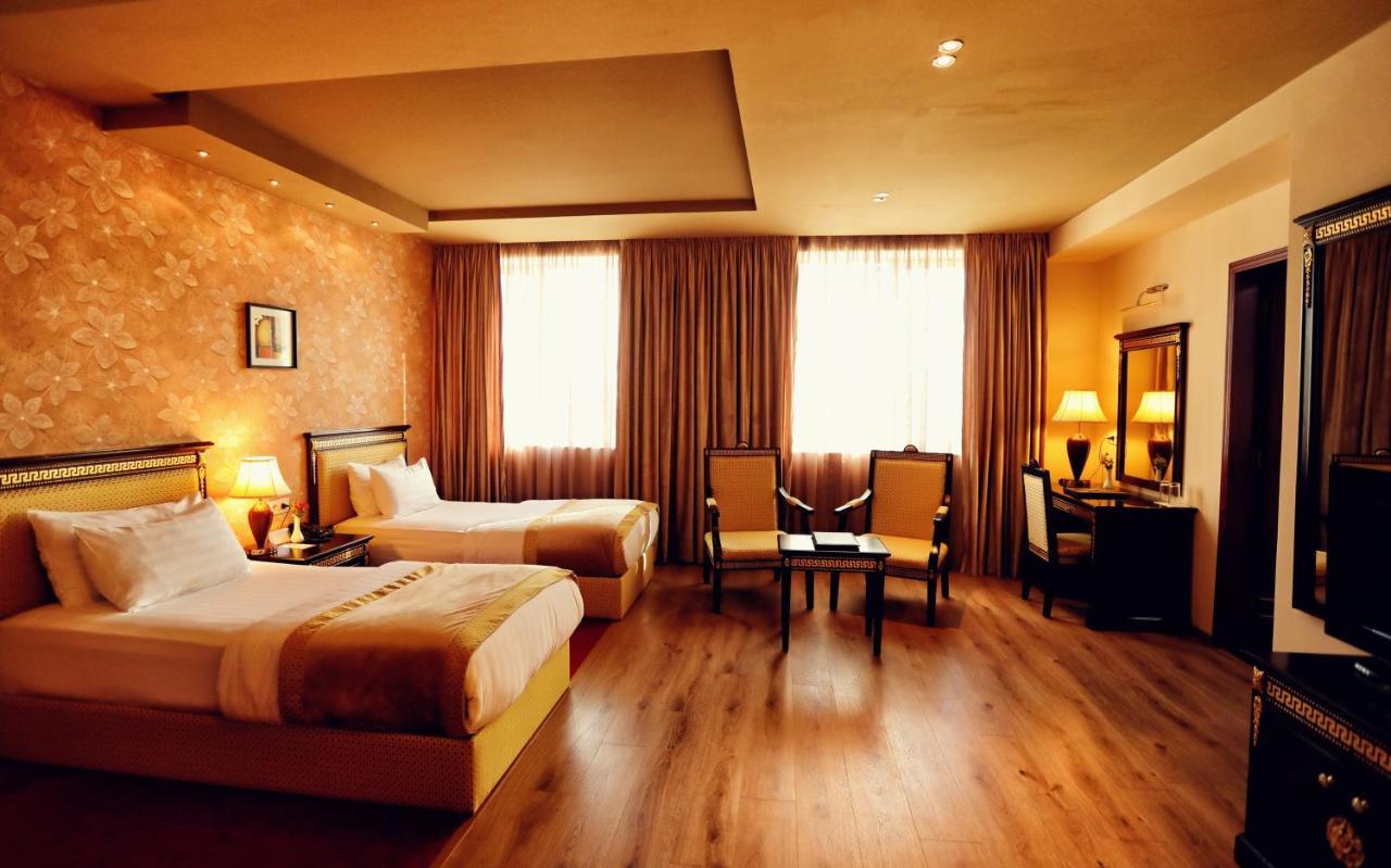 Grand Hotel Europa Shkoder Bagian luar foto